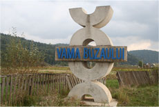 Monument la intrarea în Comuna Vama Buzăului